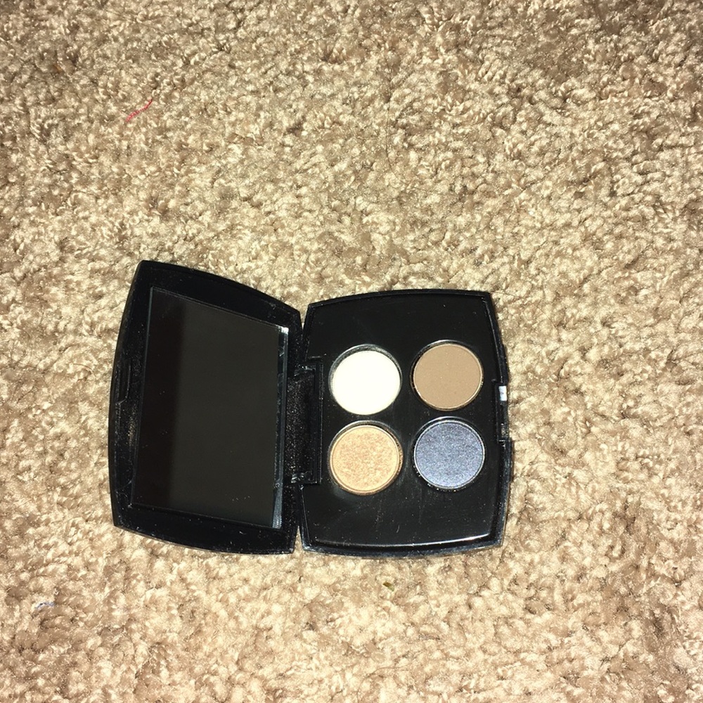 Eye shadow bundle